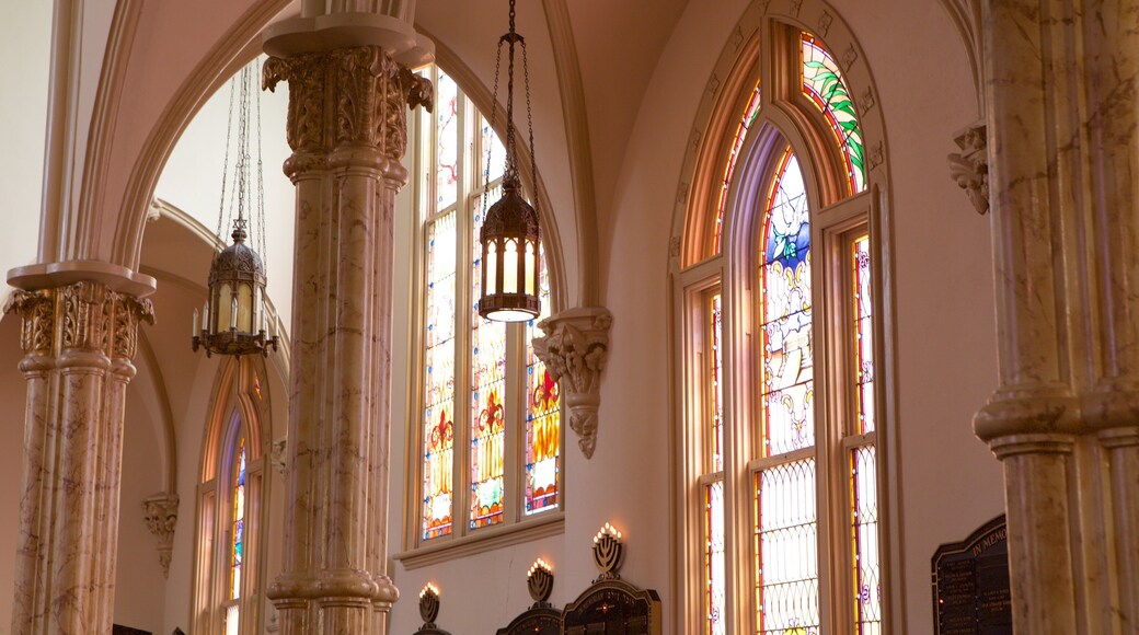 Congregation Mickve Israel showing a temple or place of worship, interior views and religious elements