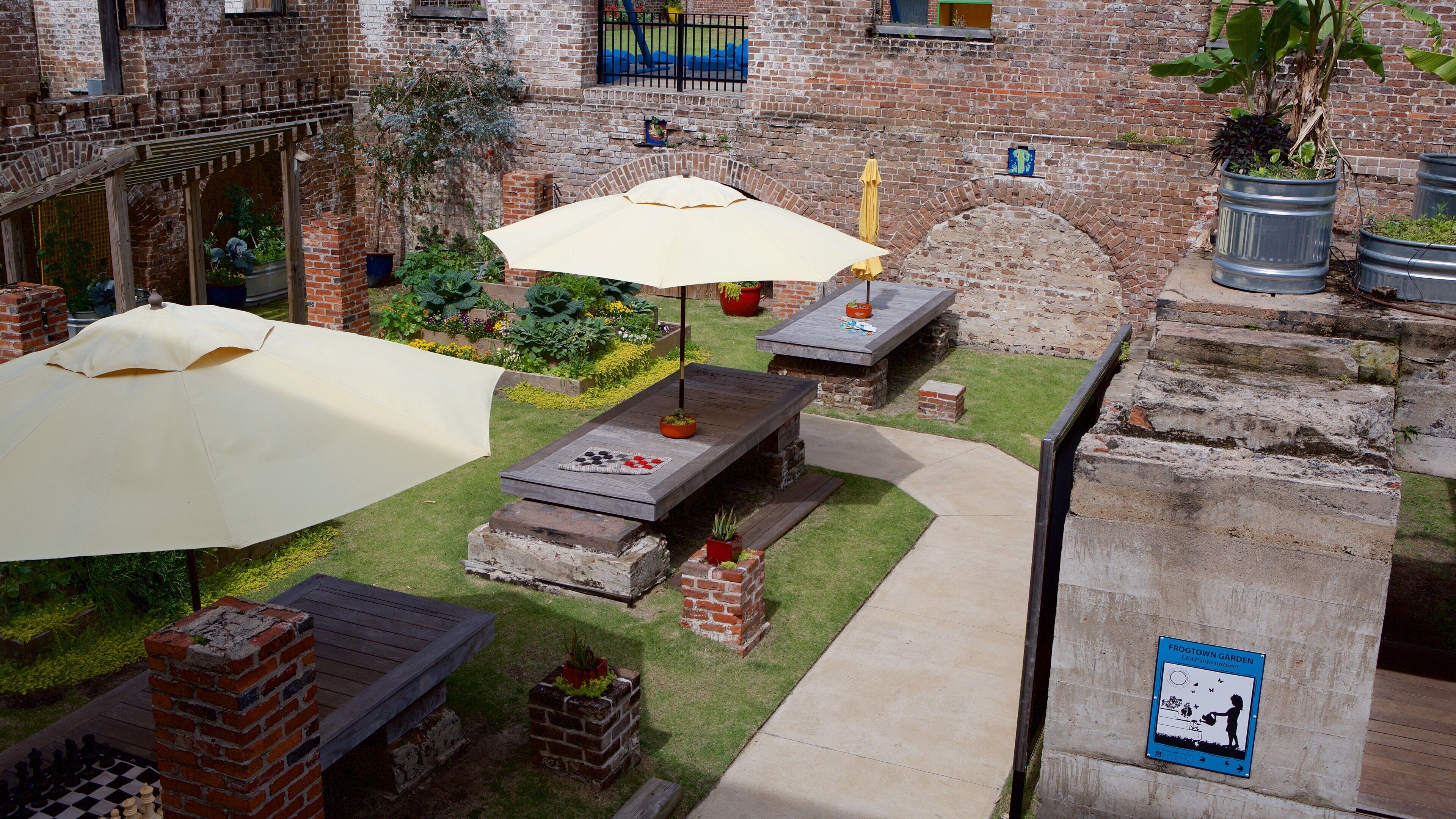 Savannah Children\'s Museum which includes heritage architecture