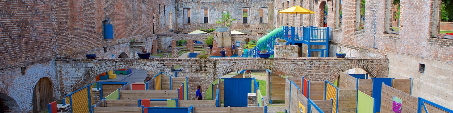 Savannah Children\'s Museum which includes heritage architecture and a playground