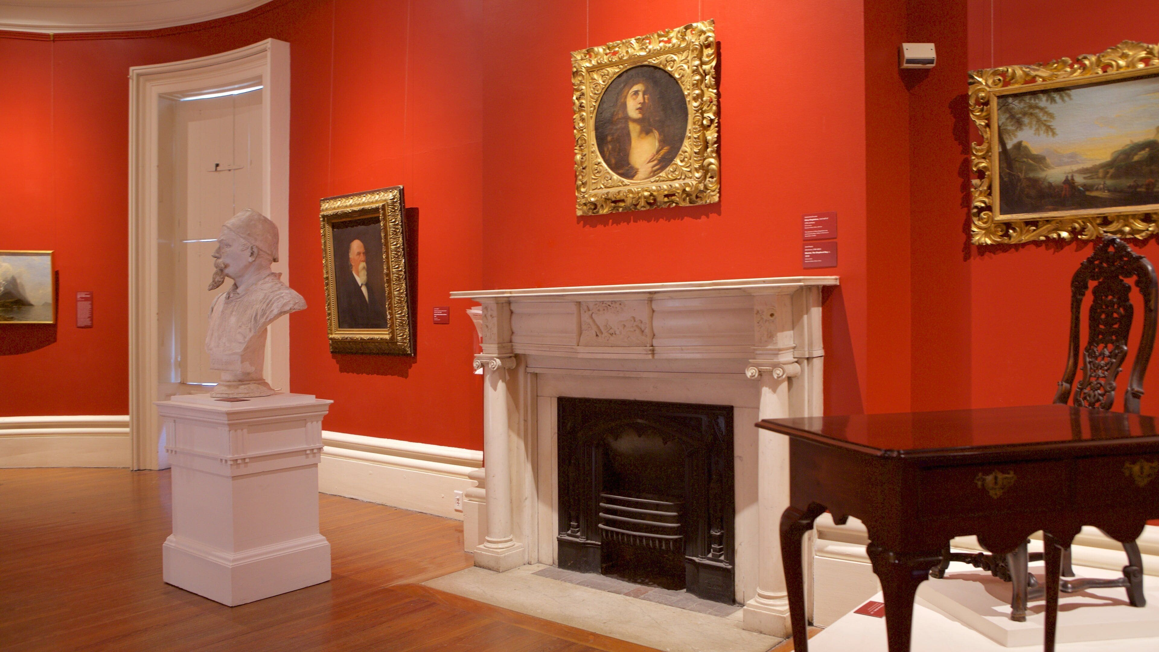 テルフェア スクエア フィーチャー アート, 屋内の眺め と 像あるいは彫刻