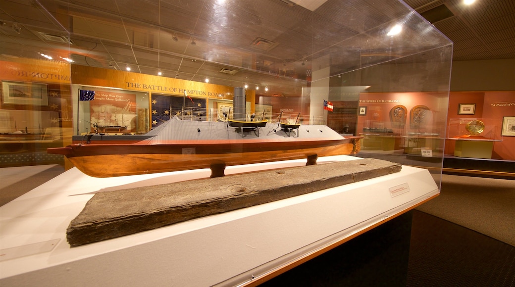 Museo naval de Hampton Roa ofreciendo vista interna