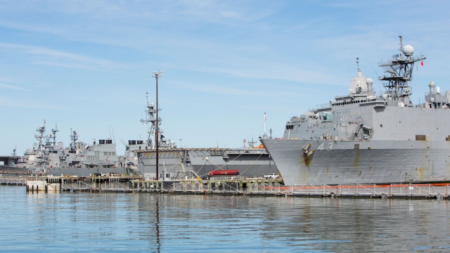 D6DCC9 United States Navy ships in port at Naval Station Norfolk.