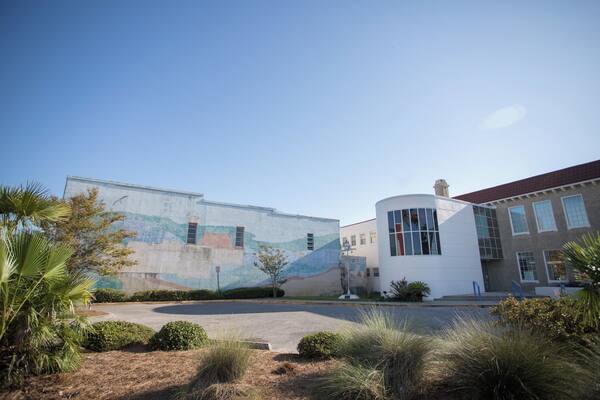 PanamaCity_VisualArtsCenterofNorthwestFlorida_6301226_03