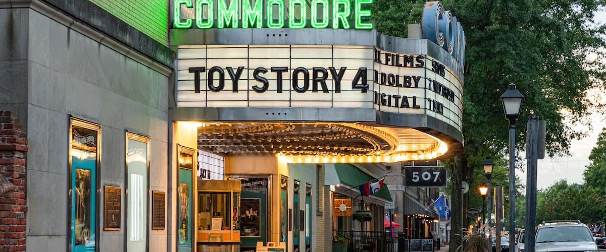 Commodore Theatre featuring signage