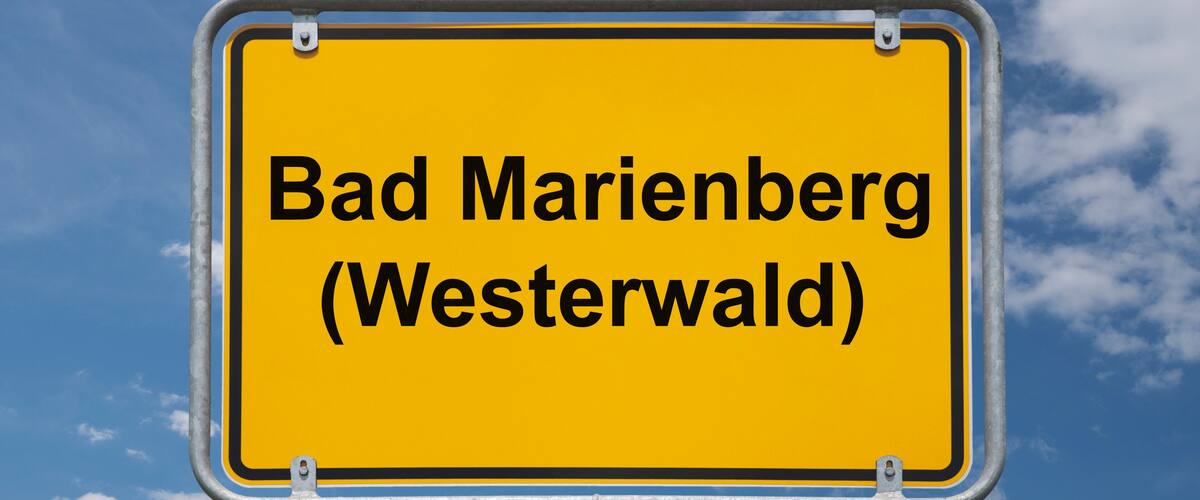 A yellow sign with black text reading "Bad Marienberg (Westerwald)".