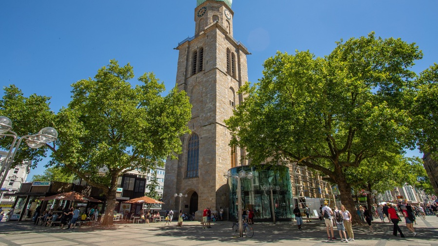 St. Reinold\'s Church featuring heritage architecture