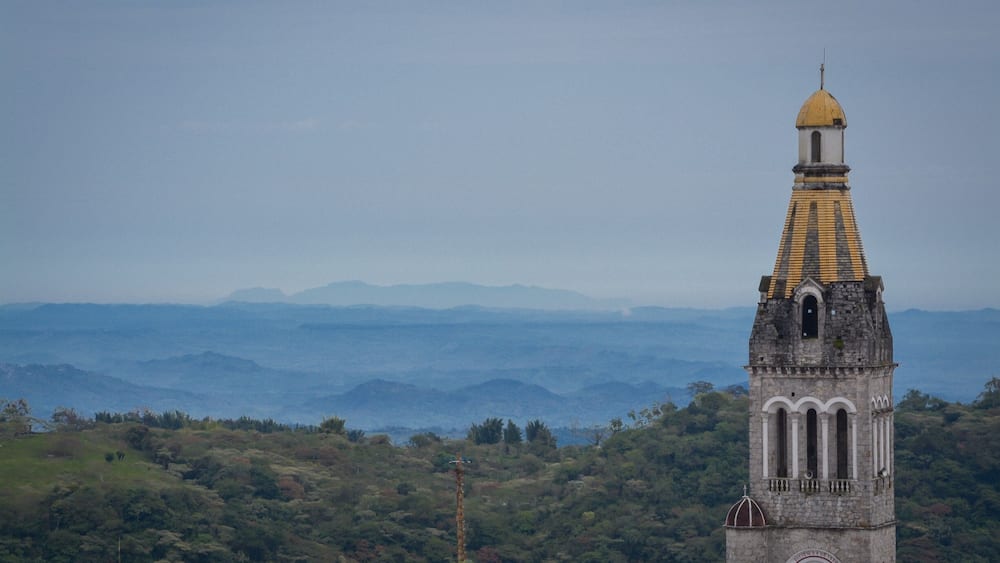 Vista panoramica de la sierra desde la Ciudad de Cuetzalan, Puebla