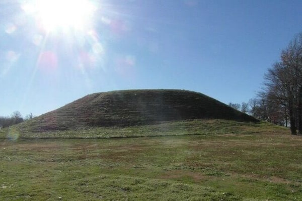 Peaceful park to explore in Arkansas.