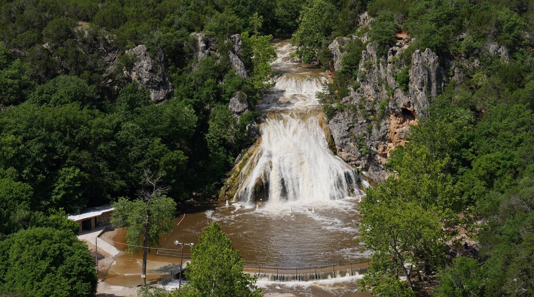 ターナーフォールズ州立公園