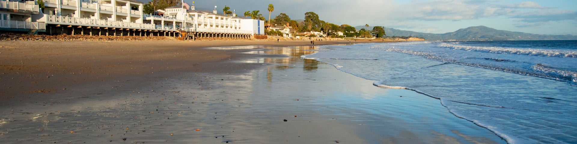 USA, California. Santa Barbara County, Montecito, Miramar Beach (aka Eucalyptus Lane Beach), new Miramar Beach Hotel.