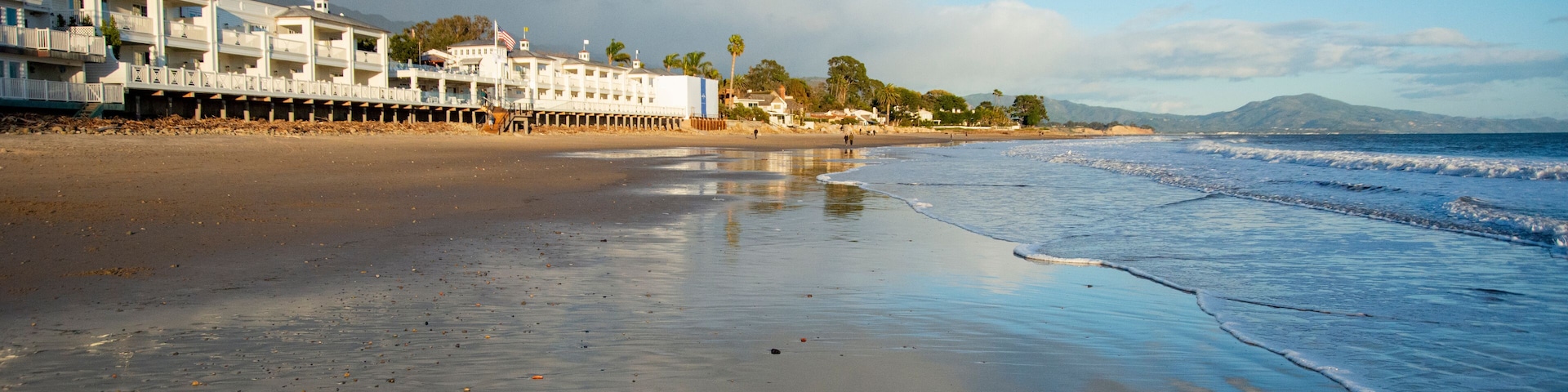 USA, California. Santa Barbara County, Montecito, Miramar Beach (aka Eucalyptus Lane Beach), new Miramar Beach Hotel.