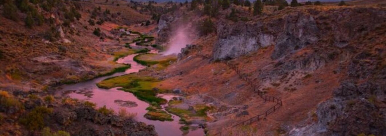 A beautiful sunset over the Hot Creek with the steam emerging from the Springs, a geological phenomenon. Part of Mammoth Mountains and Mammoth Lakes in the Eastern Sierras of California.
I traveled from my home in Southern California to Bishop and beyond-Eastern Sierra country that comprises the Sierra Nevada Mountains of which Mt. Whitney is one of the peaks. To the west lies the beautiful Yosemite Valley with its snow-covered peaks, including the most famous Half Dome, the Merced River, the Pines and just the most beautiful vistas!
#trovember #easternsierras #mammothlakes #mammothmountains #epinsunset #travelcalifornia #california #sierranevadamountains