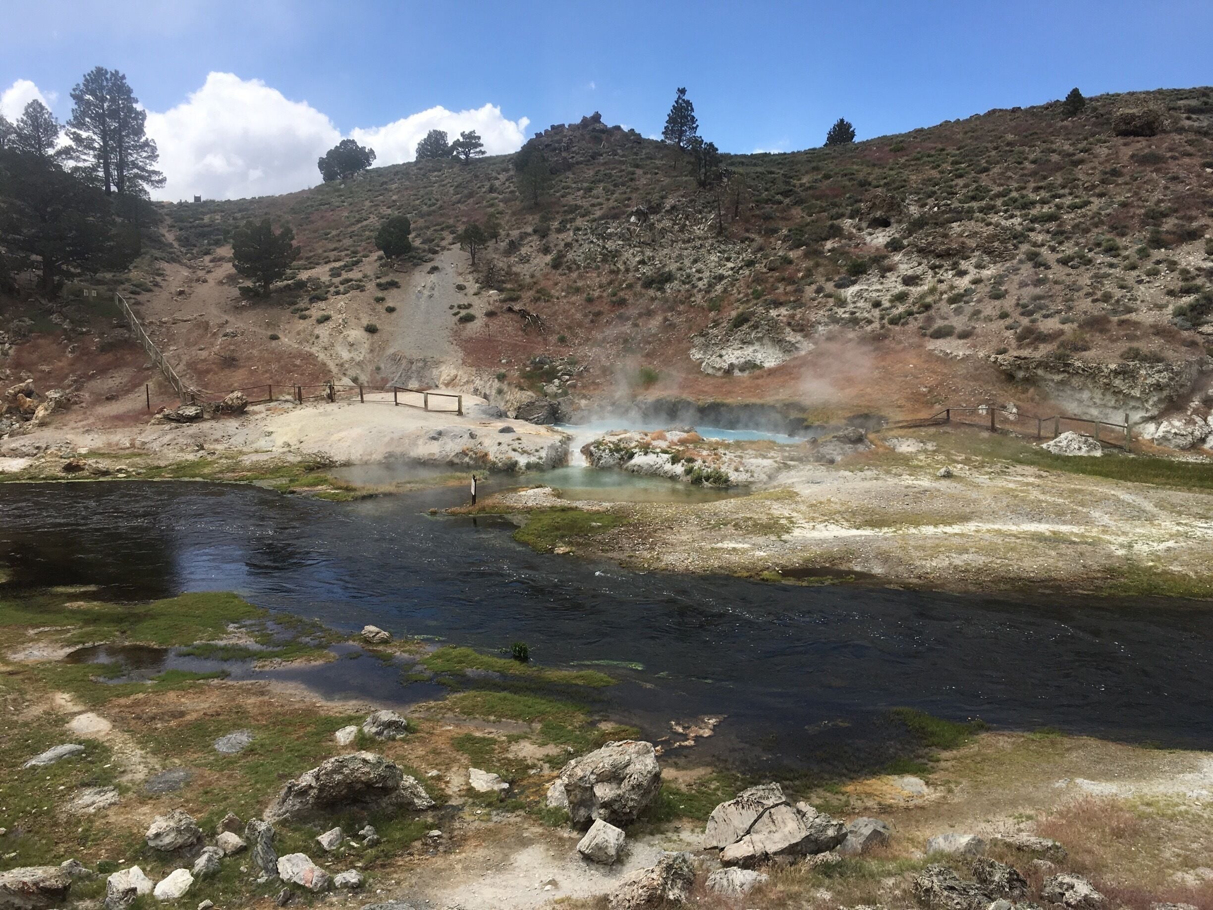 Hot creek geological site. I couldn't believe this was in California. I felt like I was in Iceland or Hawaii again. #hotcreekgeologicalsite #hotsprings #mammoth #californiatravels 