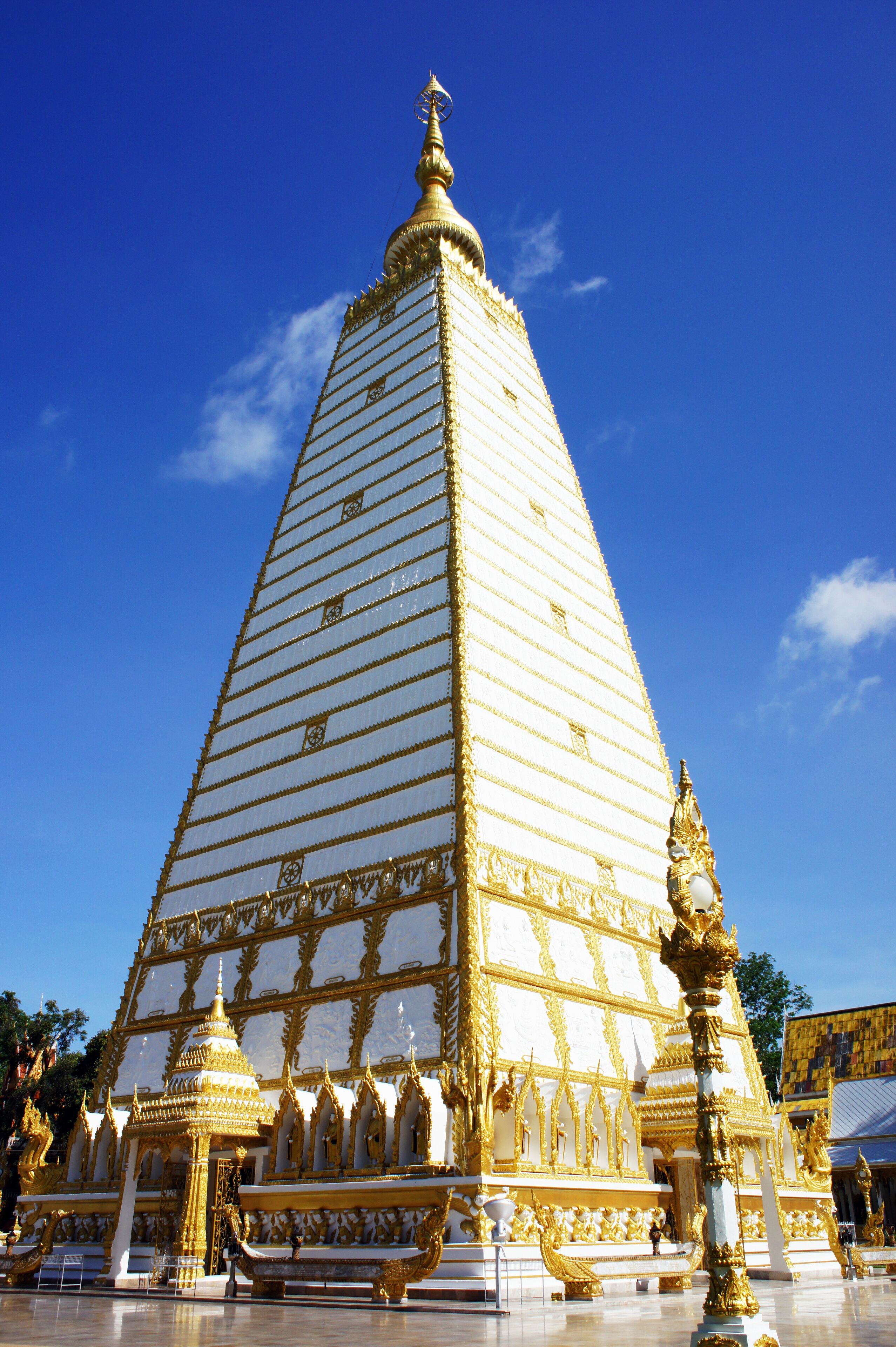 Chedi Phra Si Maha Phot
