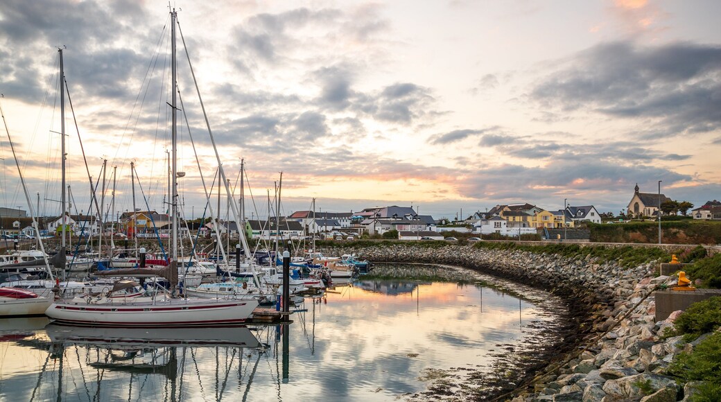 Kilmore featuring a bay or harbor and a sunset