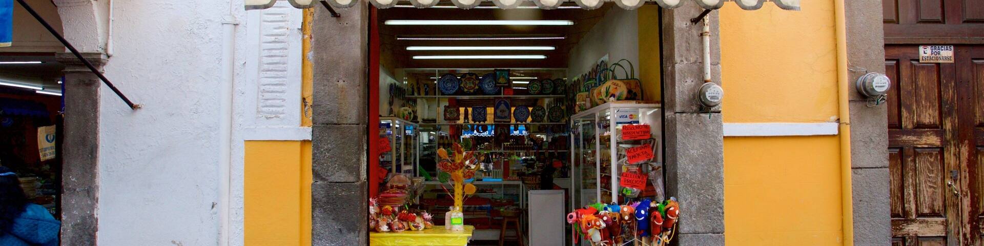 Calle Candy ofreciendo señalización