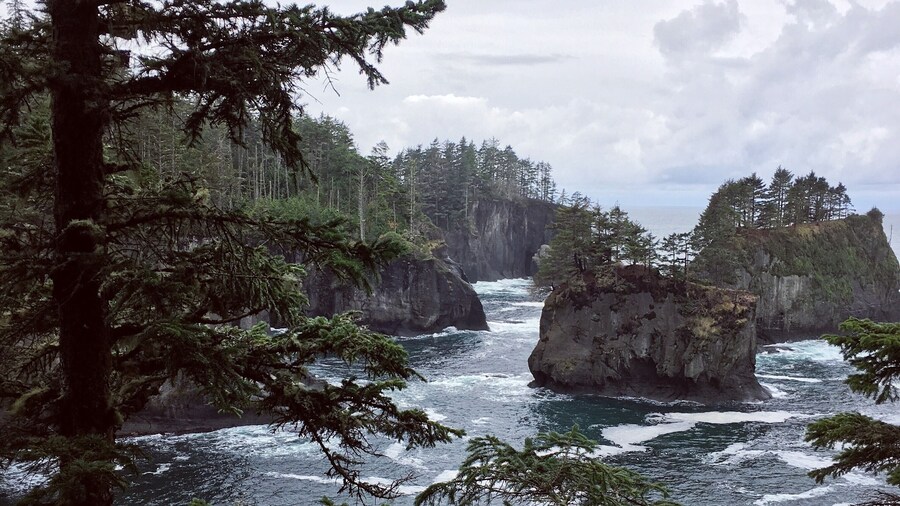 This spot completely lives up to its name. Grab a walking stick at the trailhead left by local tribesmen and take a short, easy hike to the north western end of the contintental United States.
#LifeatExpedia