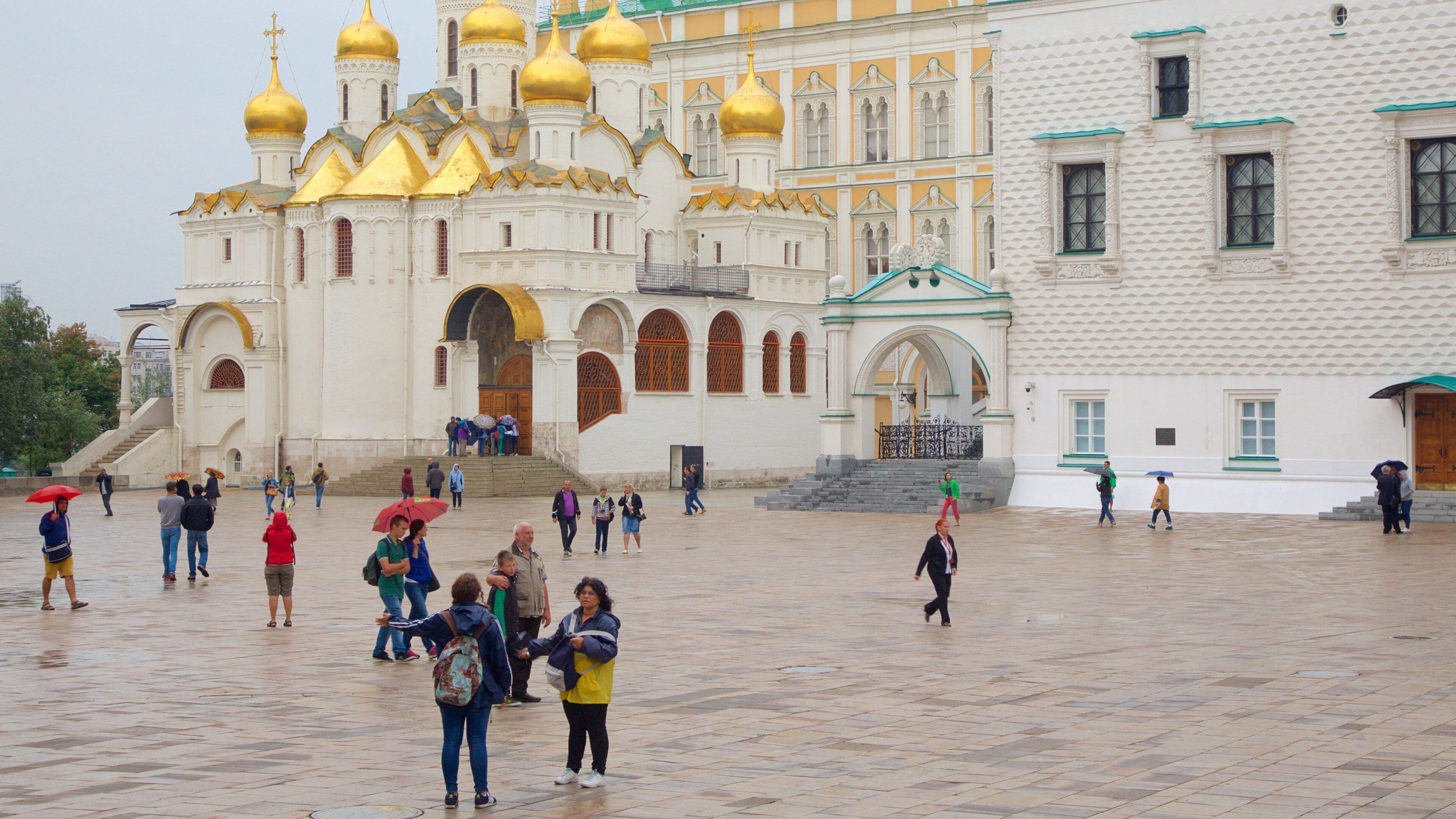 Marian ilmestyksen katedraali featuring tori ja vanha arkkitehtuuri