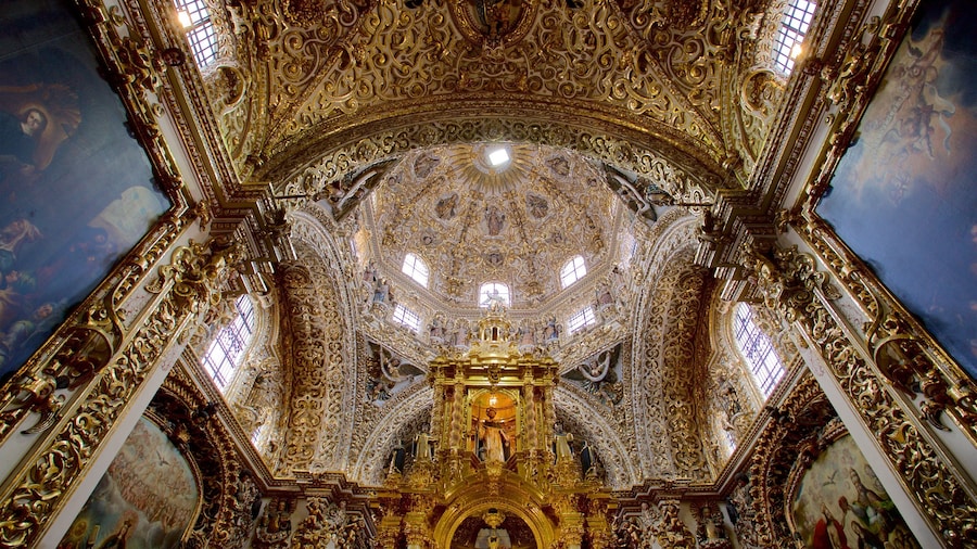 Chapelle Notre-Dame-du-Rosaire mettant en vedette patrimoine historique, église ou cathédrale et vues intérieures