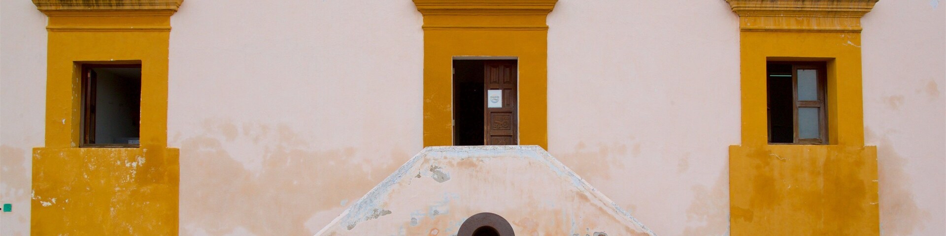 Fort Loreto showing heritage elements and military items