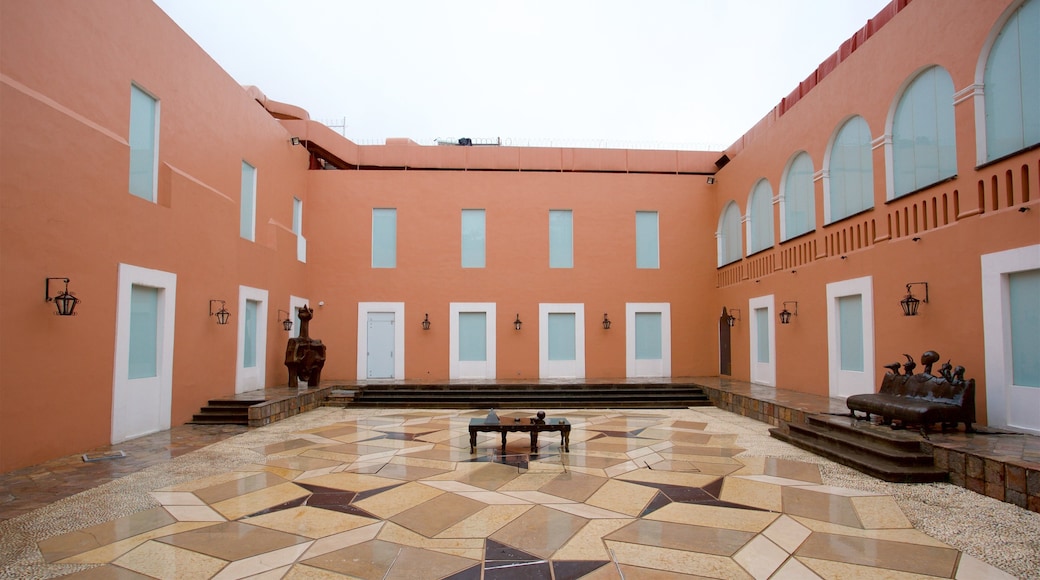 Museo Amparo fasiliteter samt torg eller plass