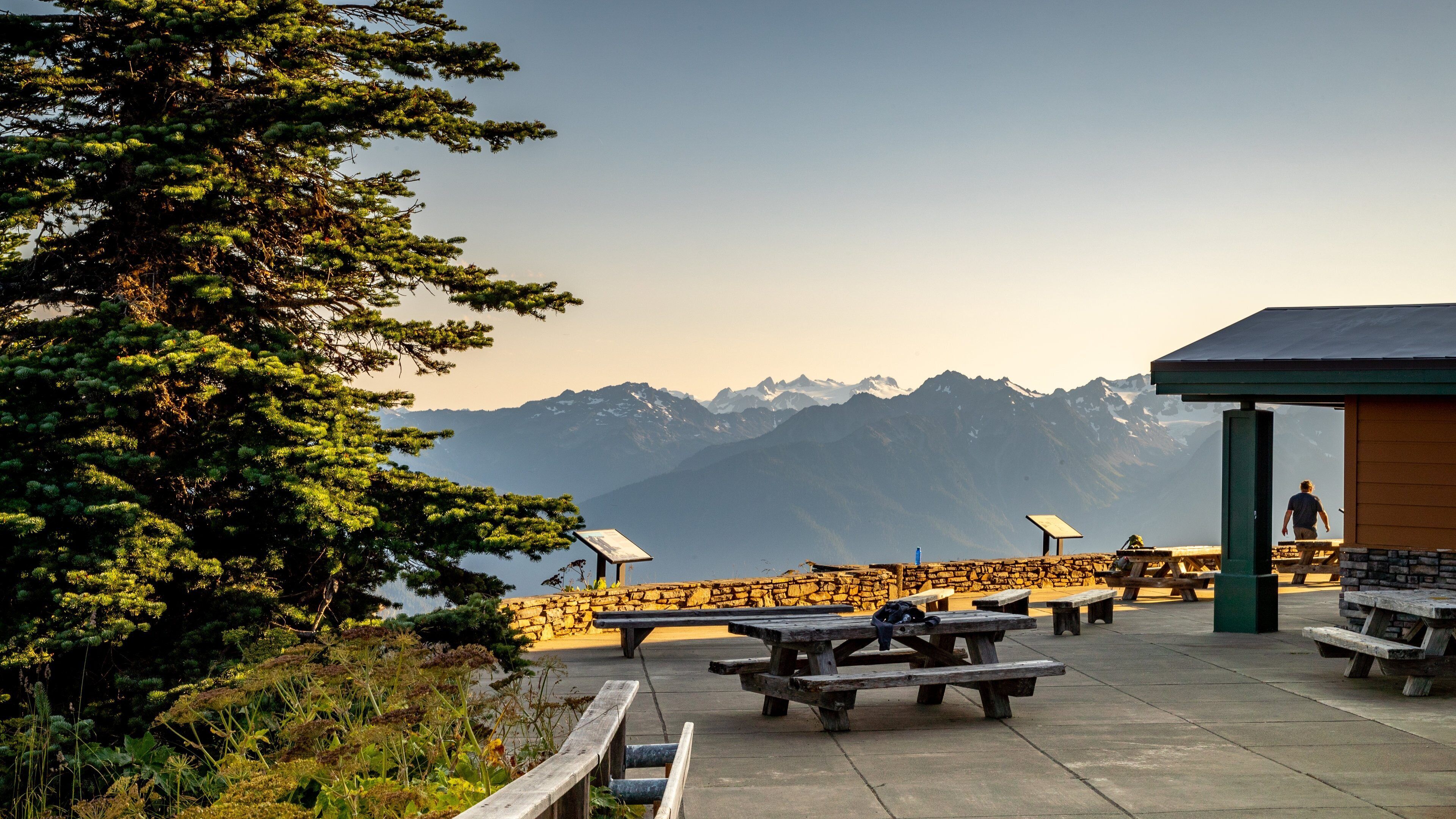 Hurricane Ridge Visitors Center which includes a sunset and views