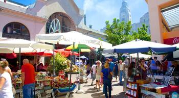 Mercado Agricola de Montevideo which includes markets as well as a large group of people