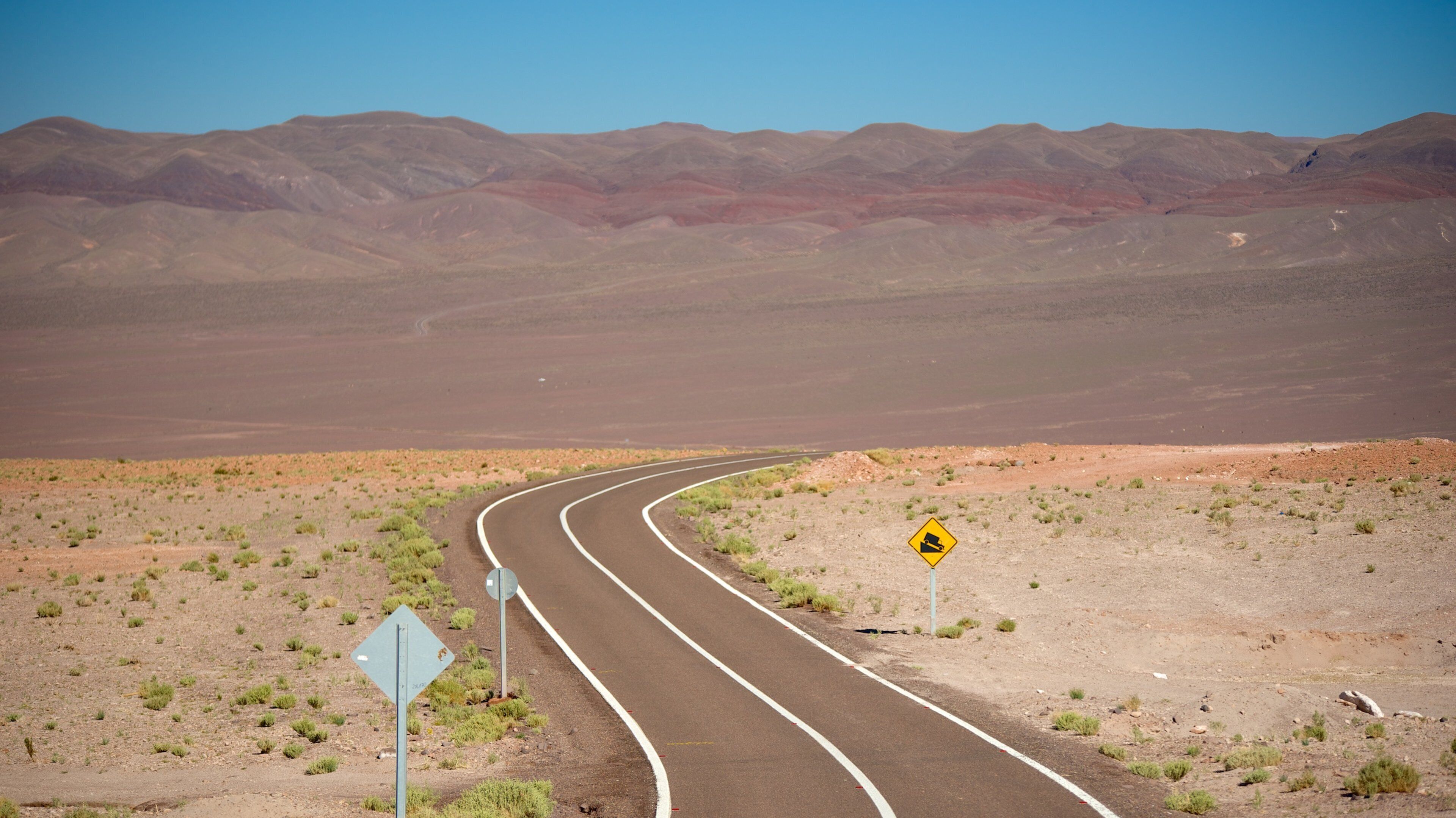 Rio Grande which includes desert views and landscape views