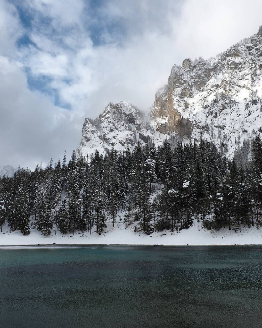 "Grüner See" = green lake