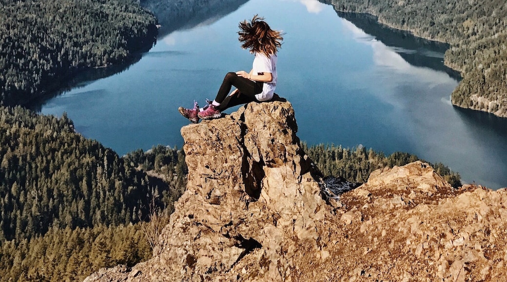 Best overlook of Lake Crescent. #hiking #weekendgetaway #mountains