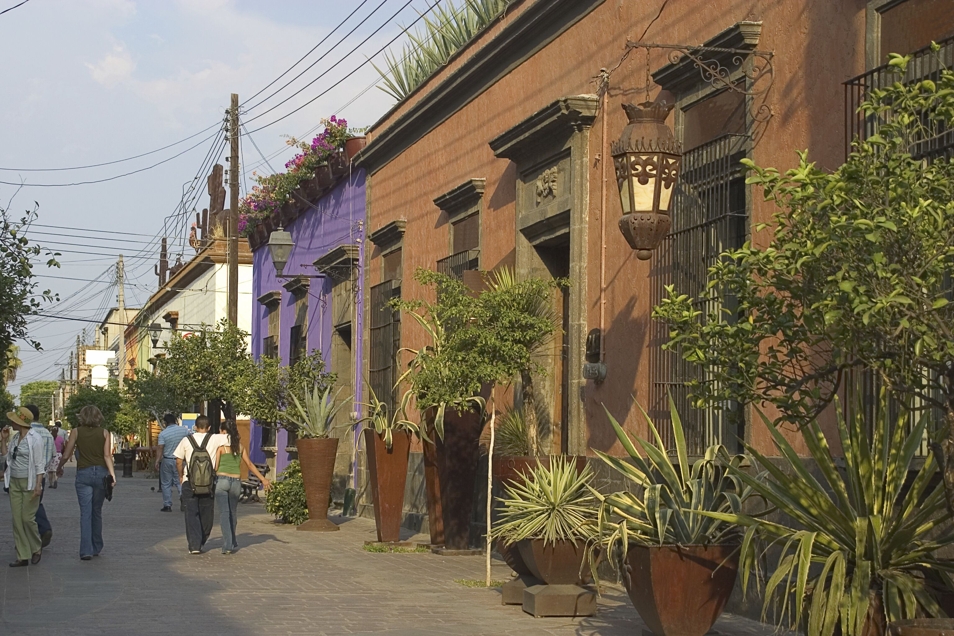 view of tlaquepaque street, jalisco mexico