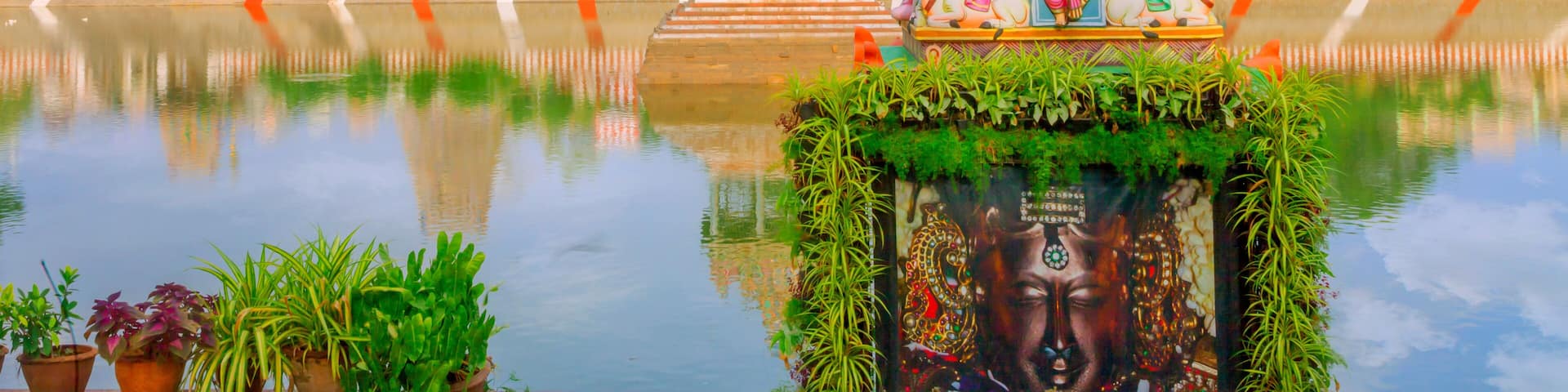 A beautiful shot of Gayetri Temple and behind we can see Sri Kapaleeshwarar Temple, Chennai, India