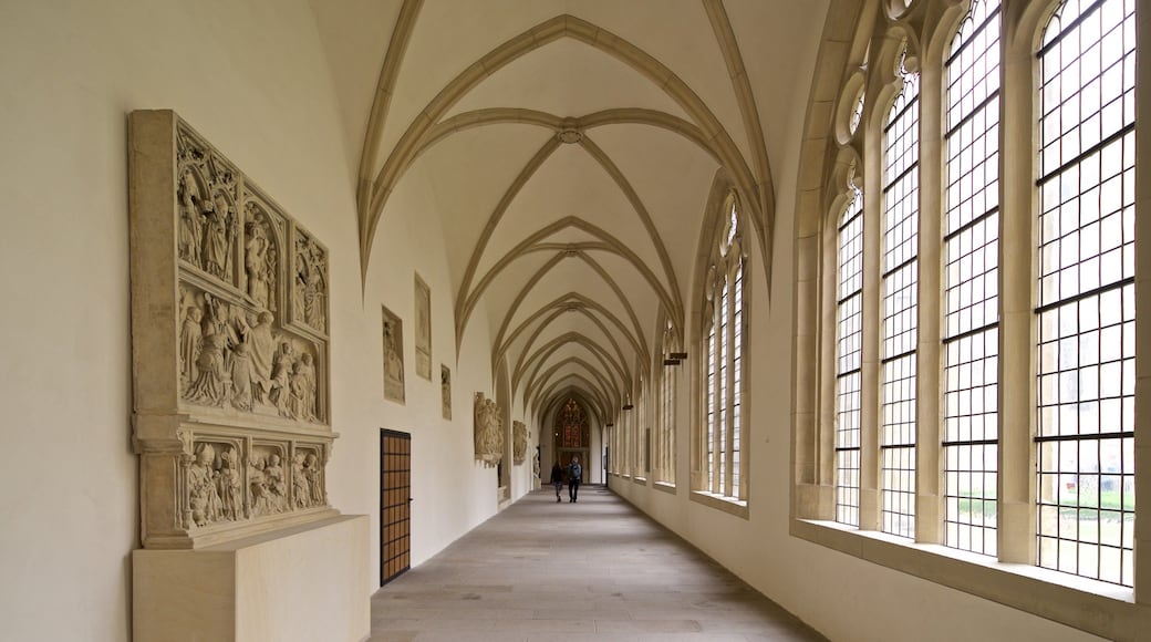 St.-Paulus-Dom Münster das einen Geschichtliches und Innenansichten sowie Paar