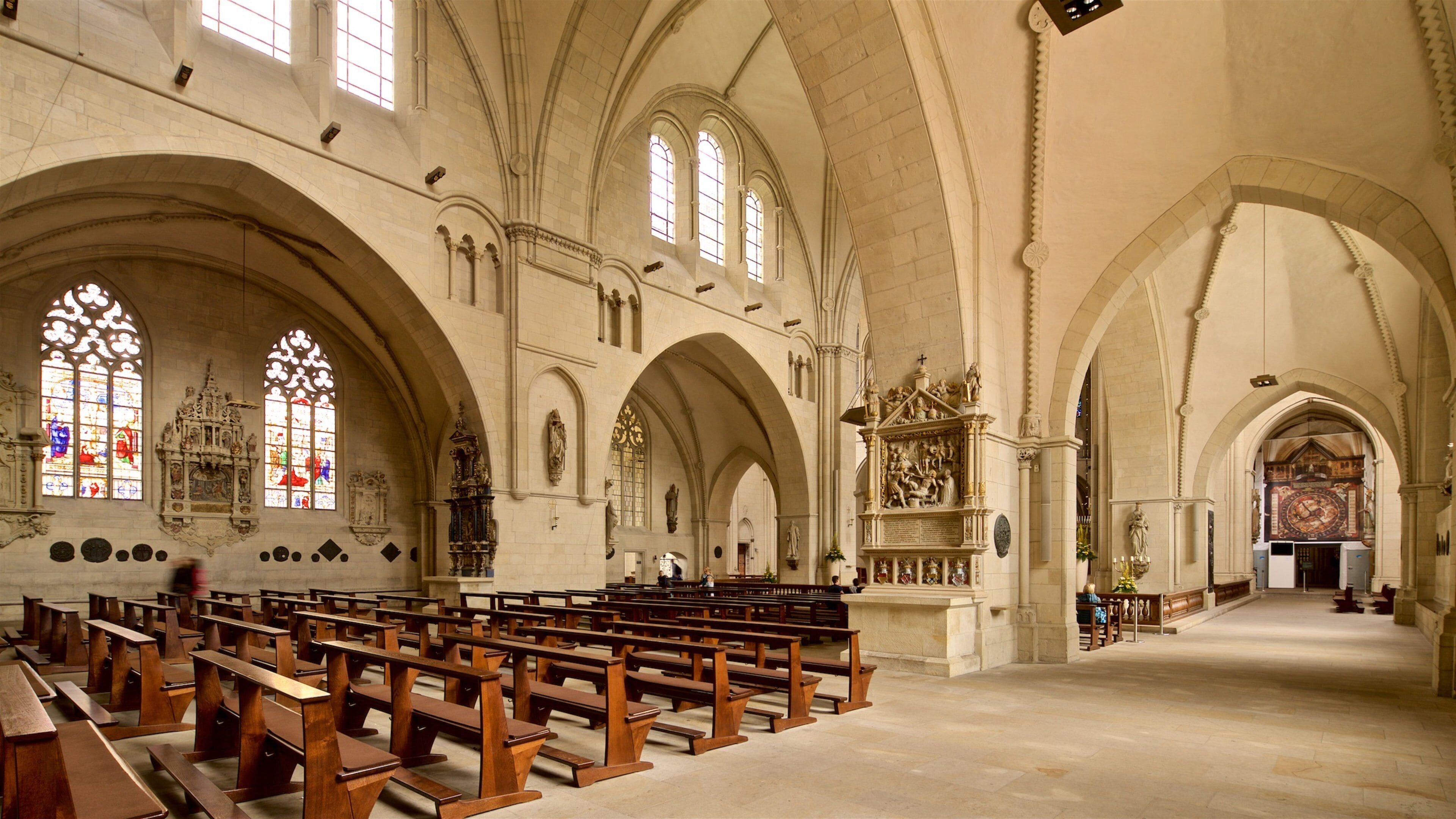 Muenster Cathedral showing interior views, a church or cathedral and heritage elements