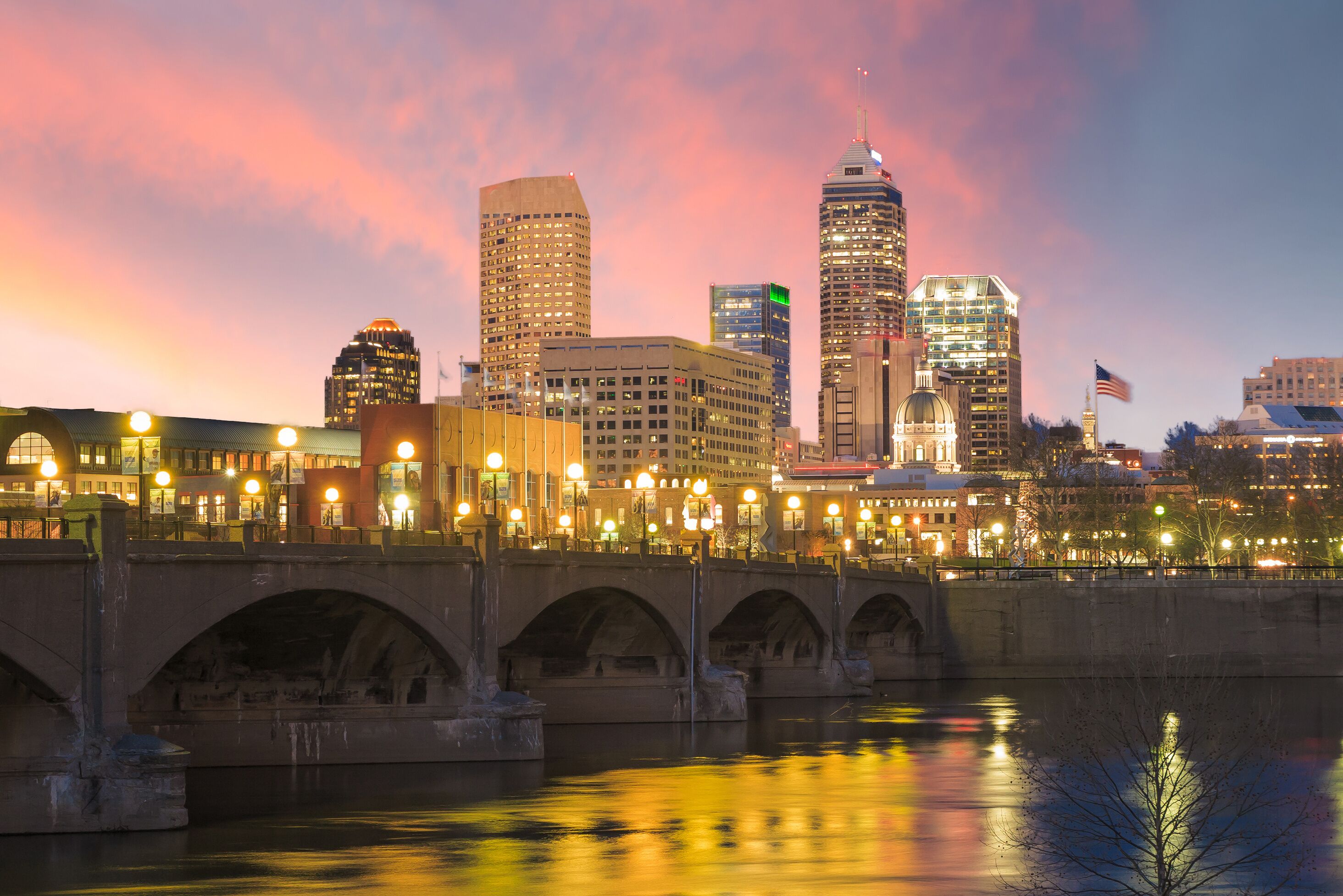 Indianapolis skyline and the White River
