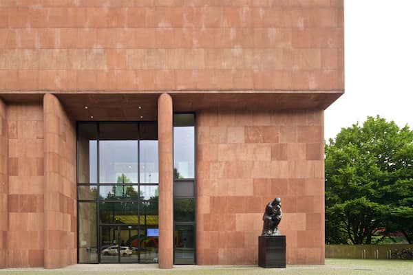 クンストハレ ビーレフェルト 表示 像あるいは彫刻