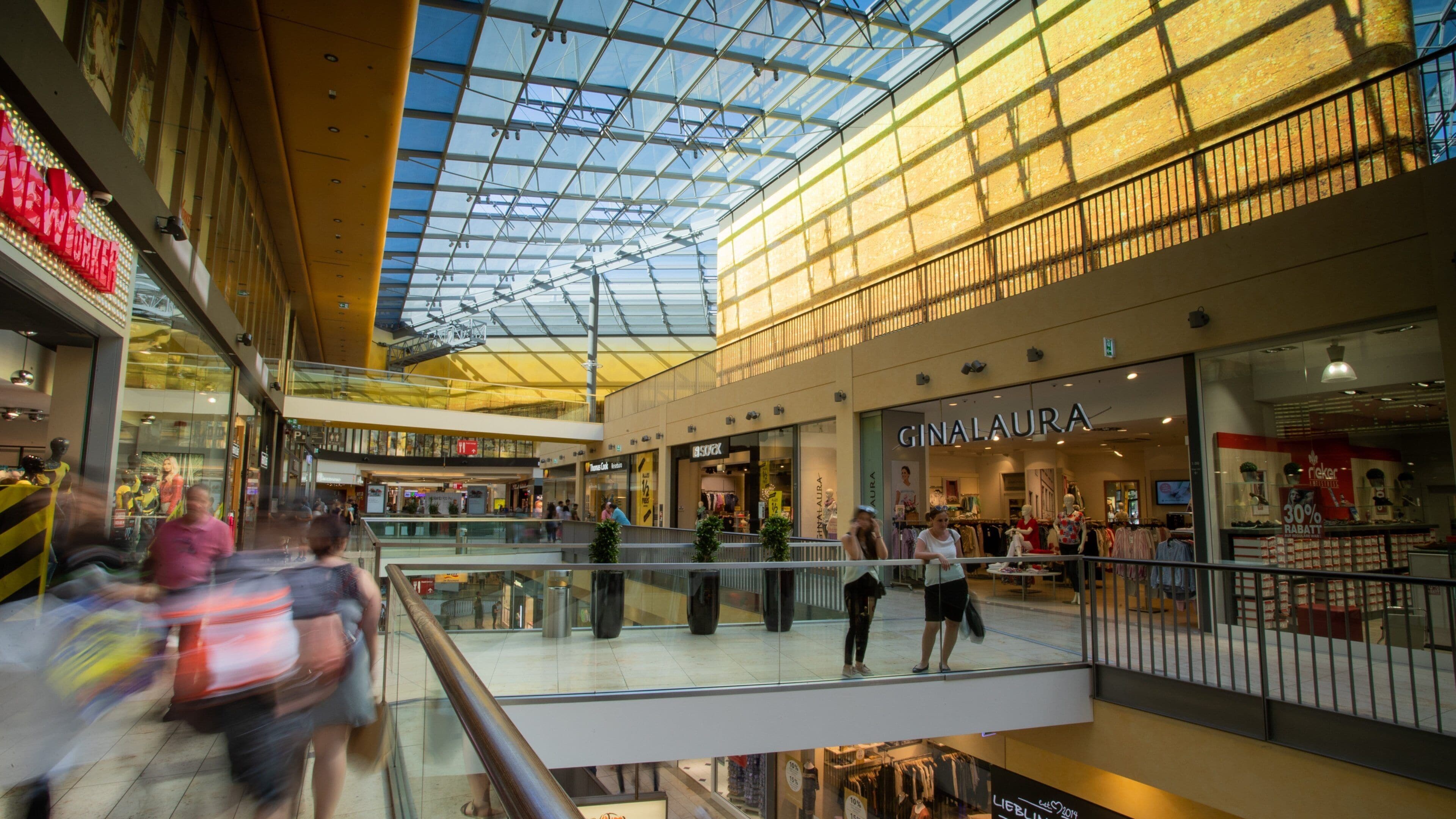 Thier-Galerie featuring interior views and shopping