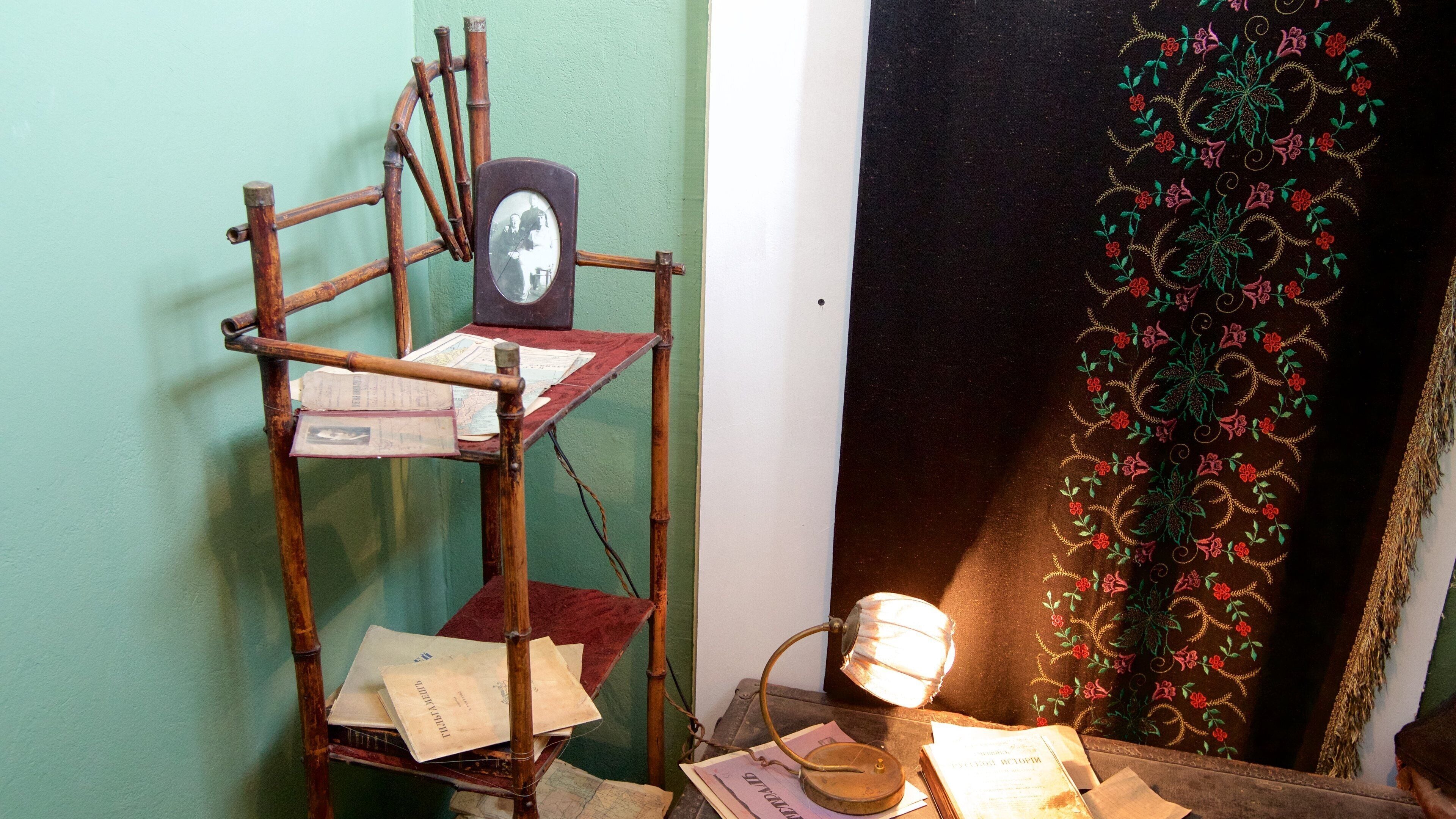 Anna Ahmatovan museo johon kuuluu sisäkuvat