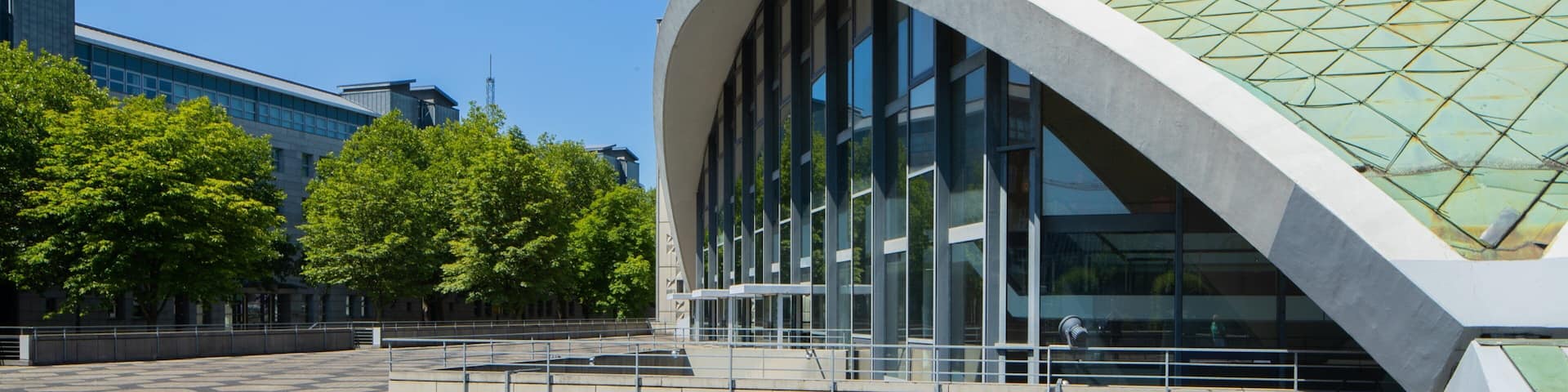 Dortmund Opera House featuring modern architecture