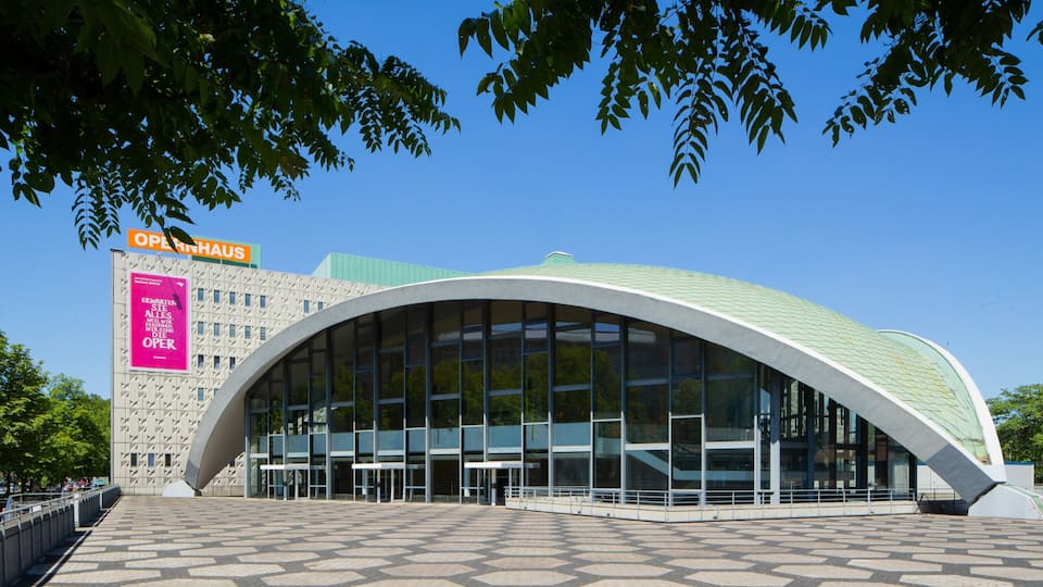 Dortmund Opera House featuring modern architecture