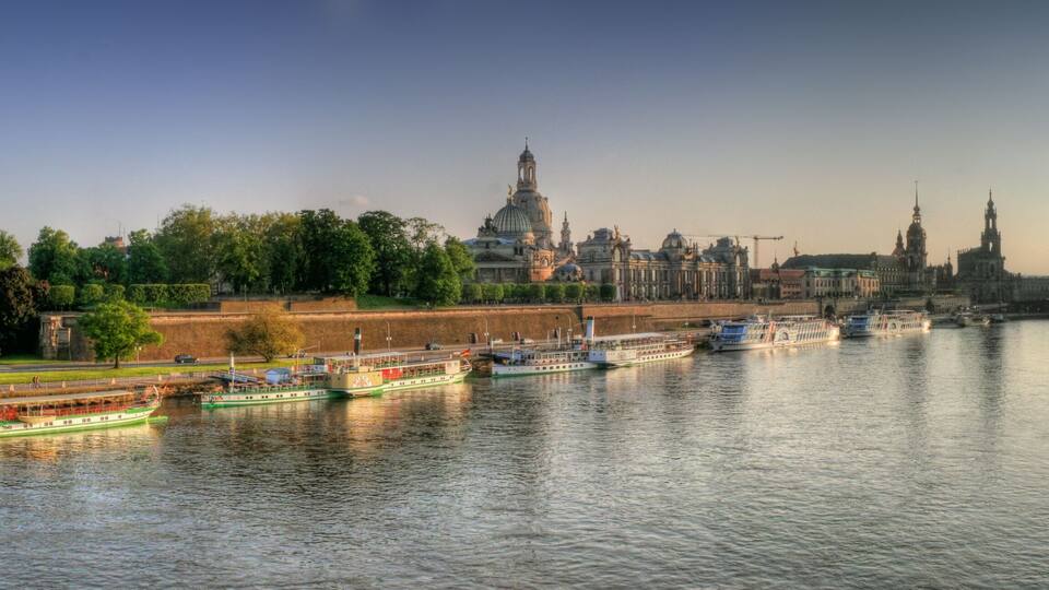 Dresden - Elbufer / Panorama