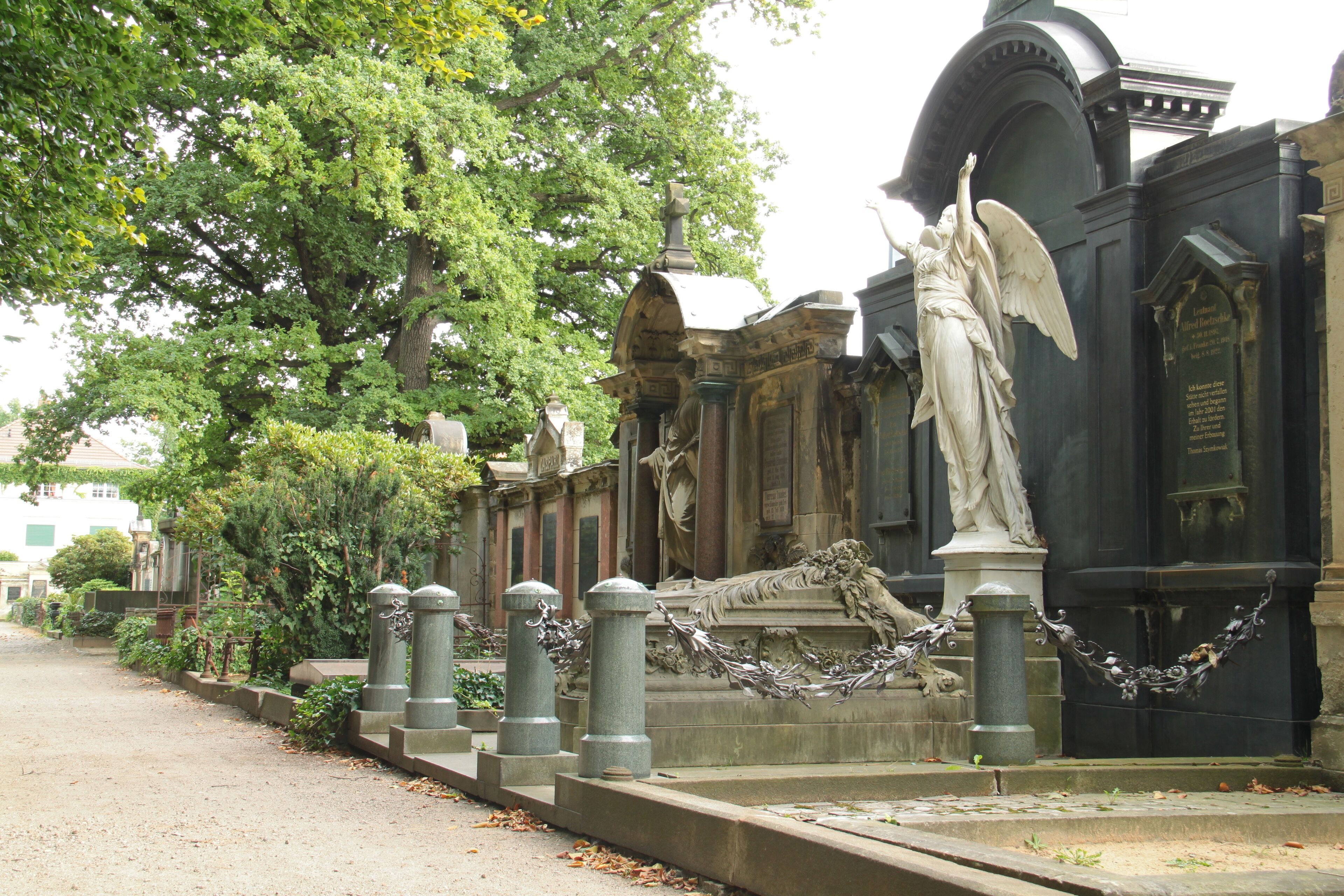 This is a photograph of an architectural monument. It is on the list of cultural monuments of Dresden Tolkewitz