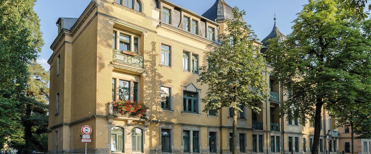 Denkmalgeschütztes Wohnhaus Hubertusstraße 32–34 in Dresden-Pieschen