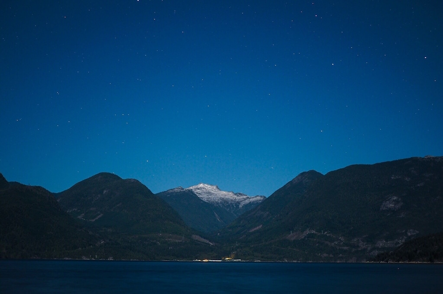 Beautiful look out past the bay