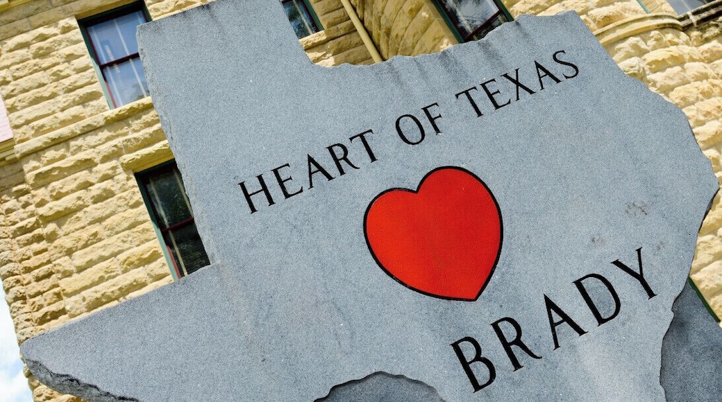 Mini Takes the States 2014 Road Rally Lubbock to Austin Leg:
Brady calls itself "The Heart of Texas" as it is the closest, geographically speaking, to the center of the state.
Everyone was extremely friendly and the Mayor even came out for our visit.
#MTTS2014 #minitakesthestates #go11