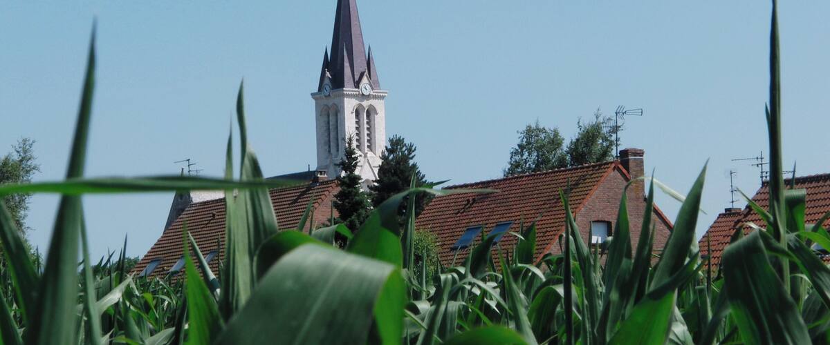 This building is indexed in the Base Mérimée, a database of architectural heritage maintained by the French Ministry of Culture, under the reference PA00107387 .