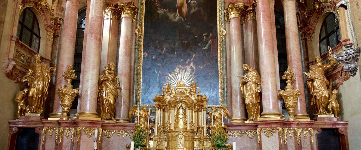 Gyor Benedictine Church showing art, interior views and religious elements