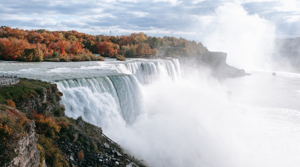 Bridal Veil Falls featuring mist or fog and a waterfall