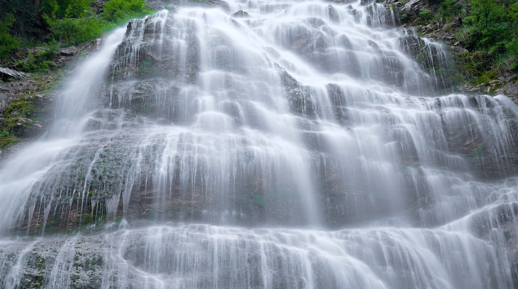 Bridal Veil Falls featuring a cascade