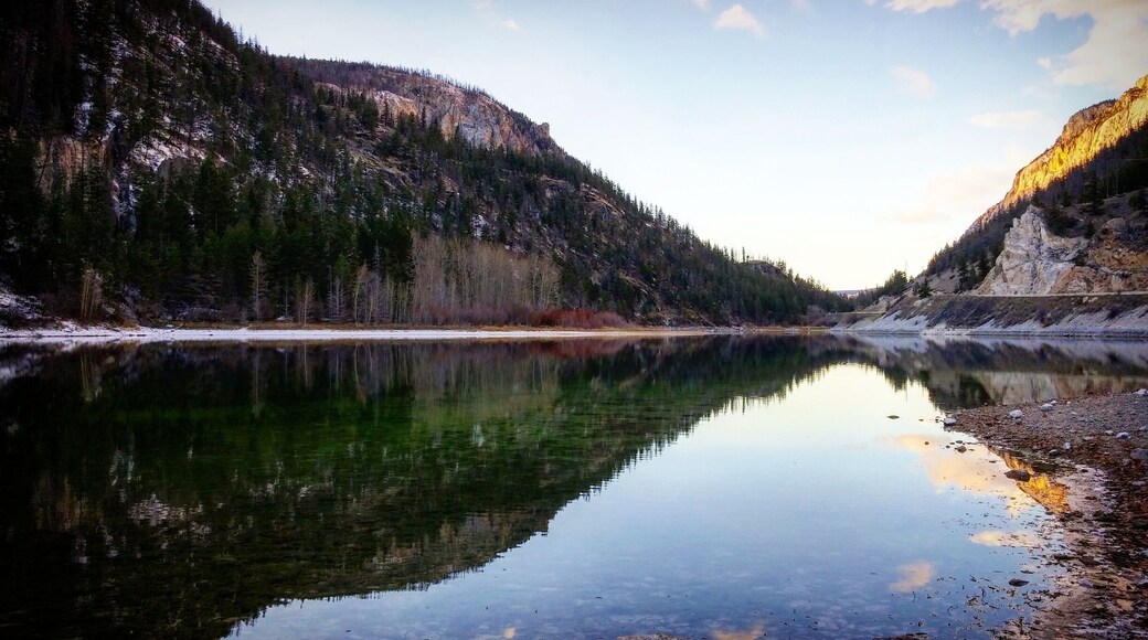 An incredibly beautiful place to pull over and sleep or explore the area of your heading to Whistler. There are rest room available and campsites are on a self registration basis at 18.00 per night. Each site has a fire pit and bears are known to wander in the area. The park also warns of wasps and hornets in the summer months.